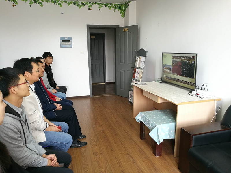 1508910837247952.jpg PA视讯组织师生收看十九届中共中央政治局常委同中外记者见面会.jpg